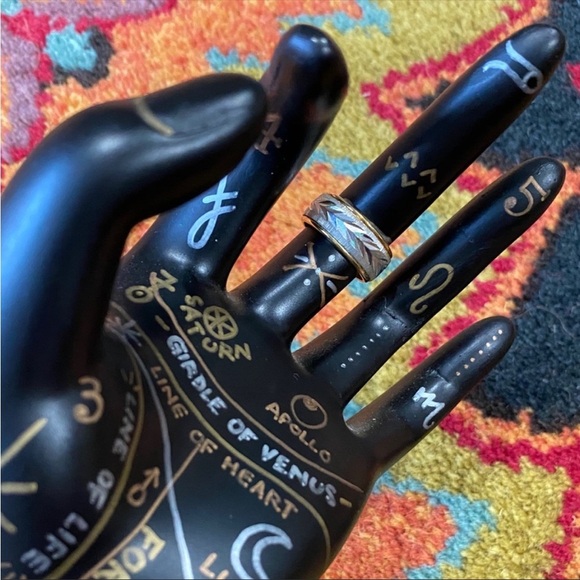 Vintage 18kt GE Two Tone Etched Band - Picture 1 of 5